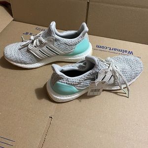 Size 8.5 women’s Ultraboost